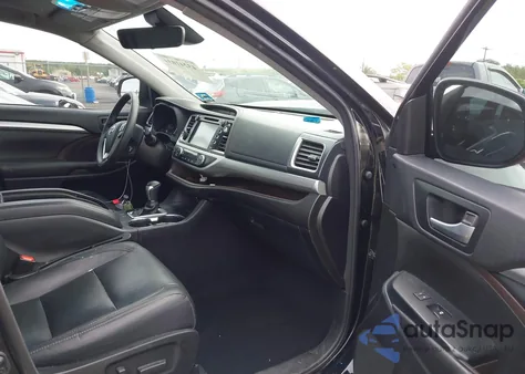 2018 Toyota Highlander Xle from USA, damaged, VIN 5TDJZRFH6JS559269